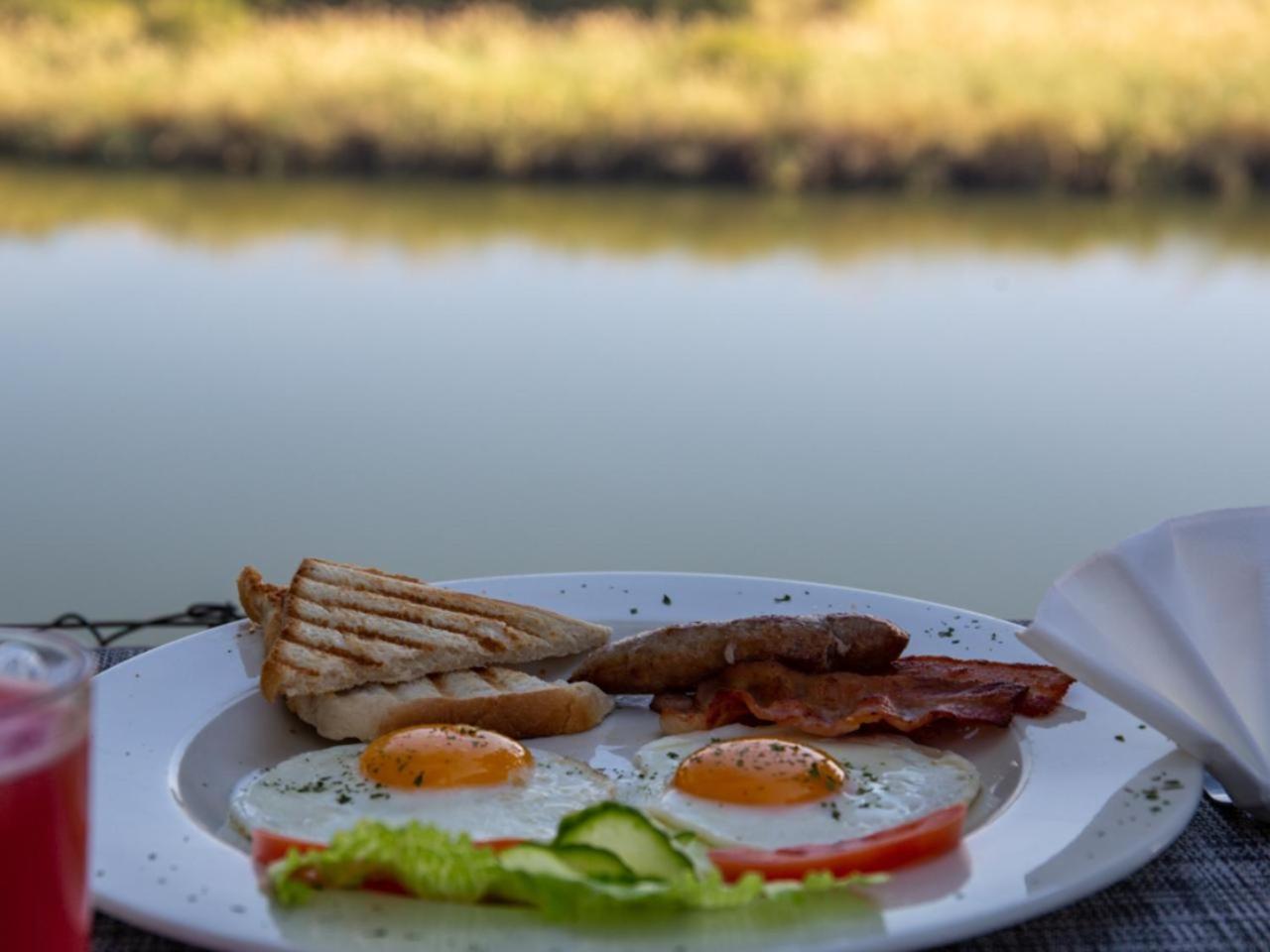 Kayova River Lodge Ndiyona Kültér fotó